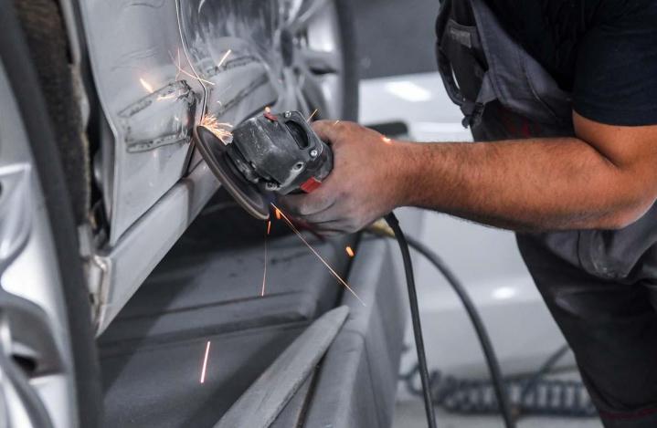 Travaux de carrosserie et de peinture près de Gironde 